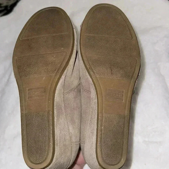 TOMS Desert Wedge Taupe Tan Bootie Boots Size 7 Preppy Fall Winter Preppy Casual - Picture 7 of 13